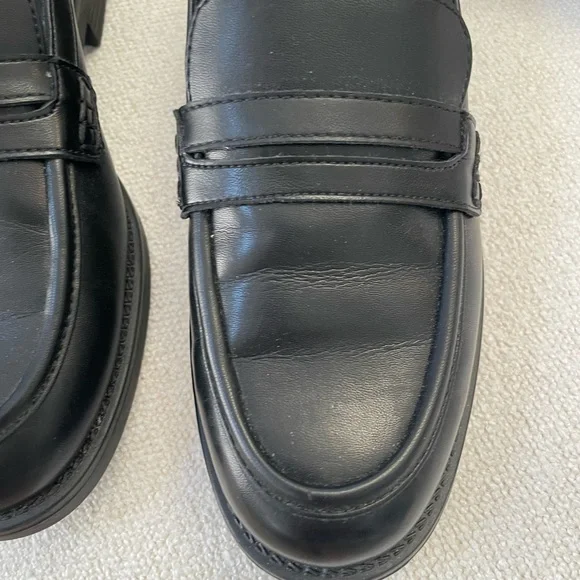 Women’s loafers from the gap brand new size 6 black - Picture 4 of 8